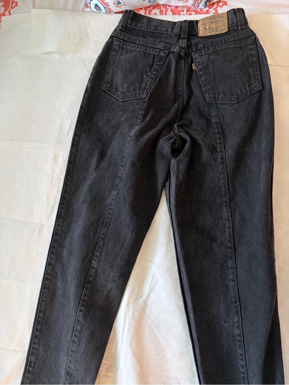 Vintage 579 Levis, Size 9, high waisted black jeans with back ankle zippers - Picture 6 of 14